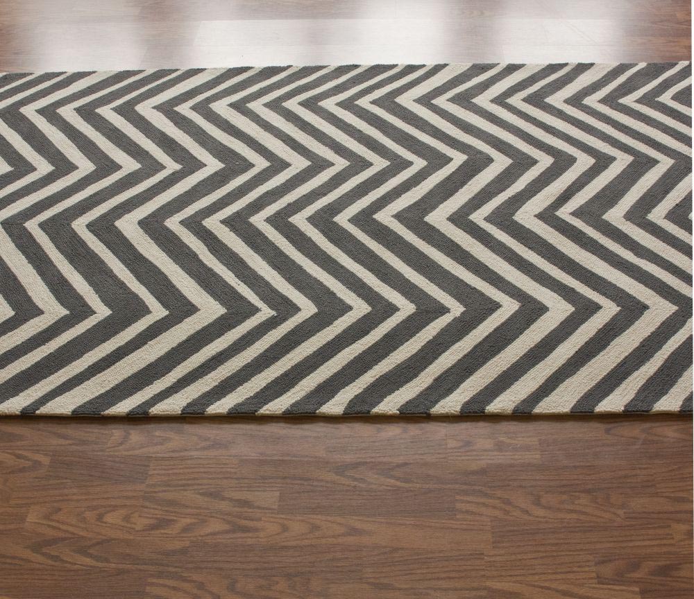 Grey and White Zig Zag Rug