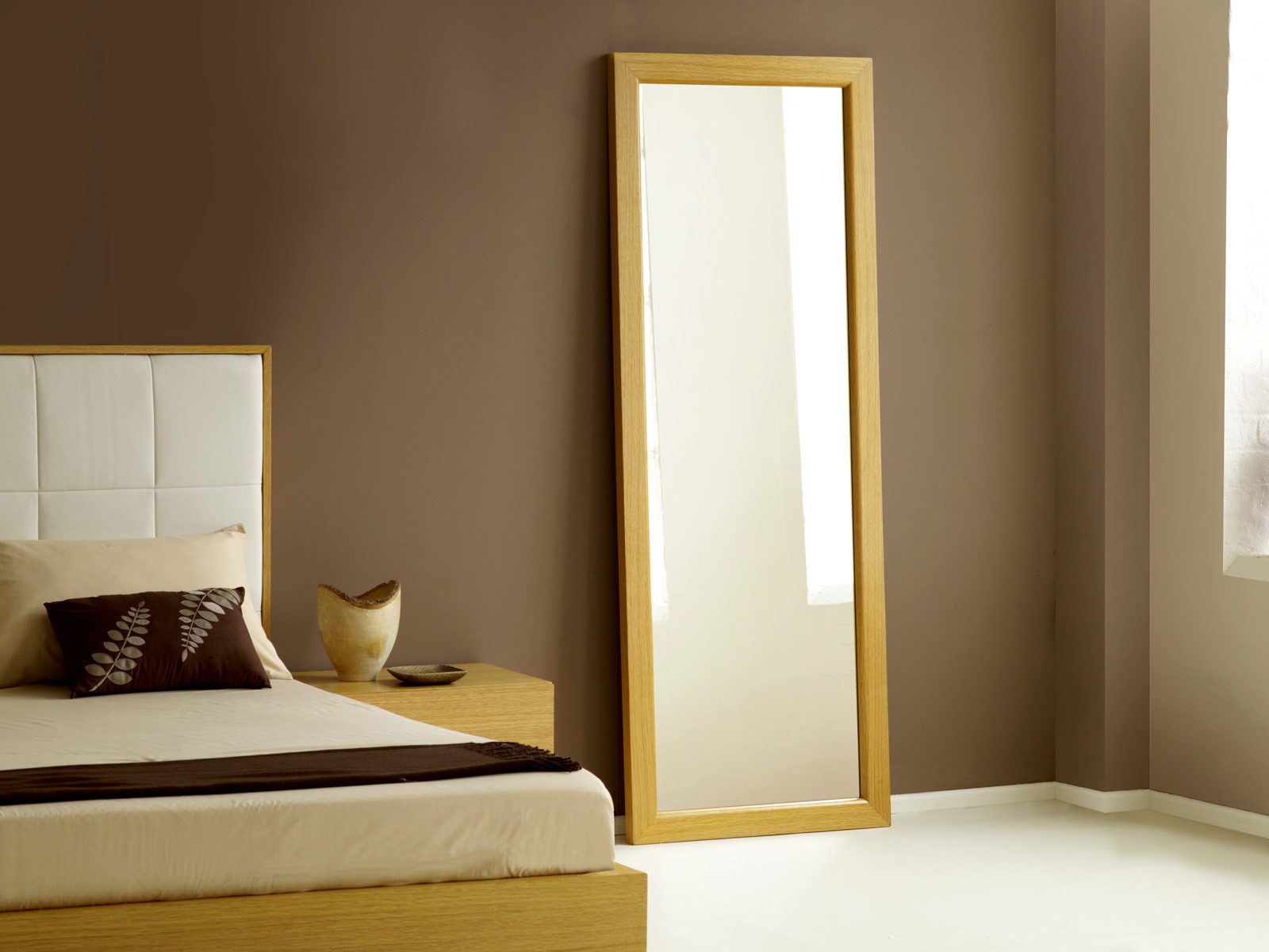 Decoration For Grey Bedroom Wall With Mirror